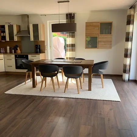 Strandnahes-ferienhaus-in-glowe-auf-ruegen *