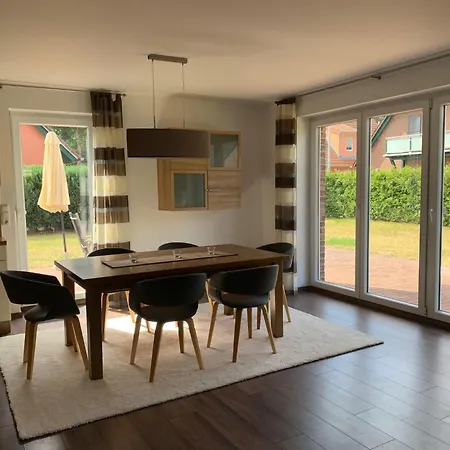 Strandnahes-ferienhaus-in-glowe-auf-ruegen بيت للعطل غلوفي