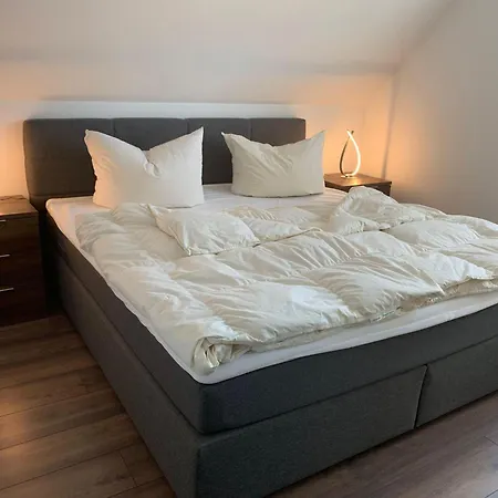 Strandnahes-ferienhaus-in-glowe-auf-ruegen بيت للعطل